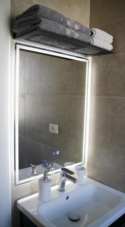 Stylish Apartment Near Tirana Center Luaran gambar