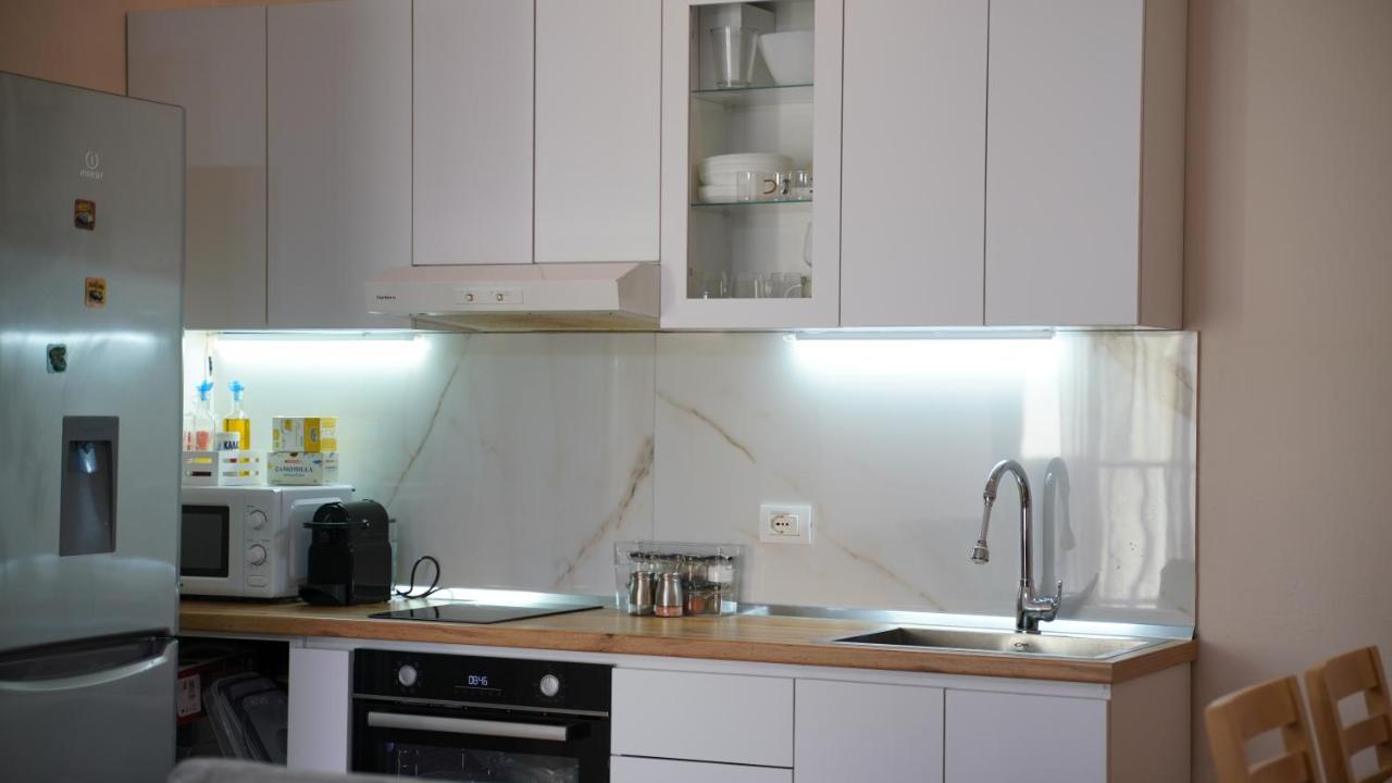 Stylish Apartment Near Tirana Center Luaran gambar