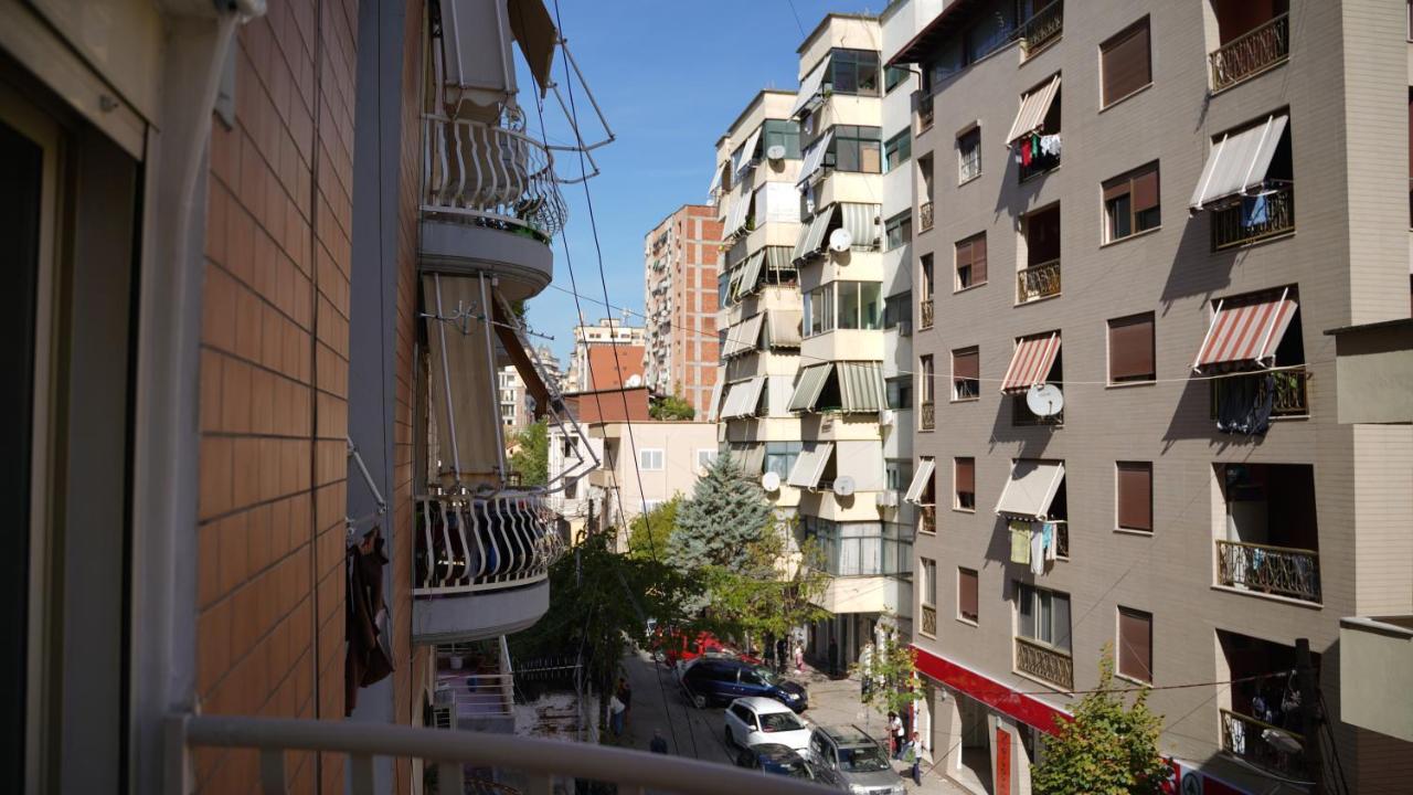 Stylish Apartment Near Tirana Center Luaran gambar